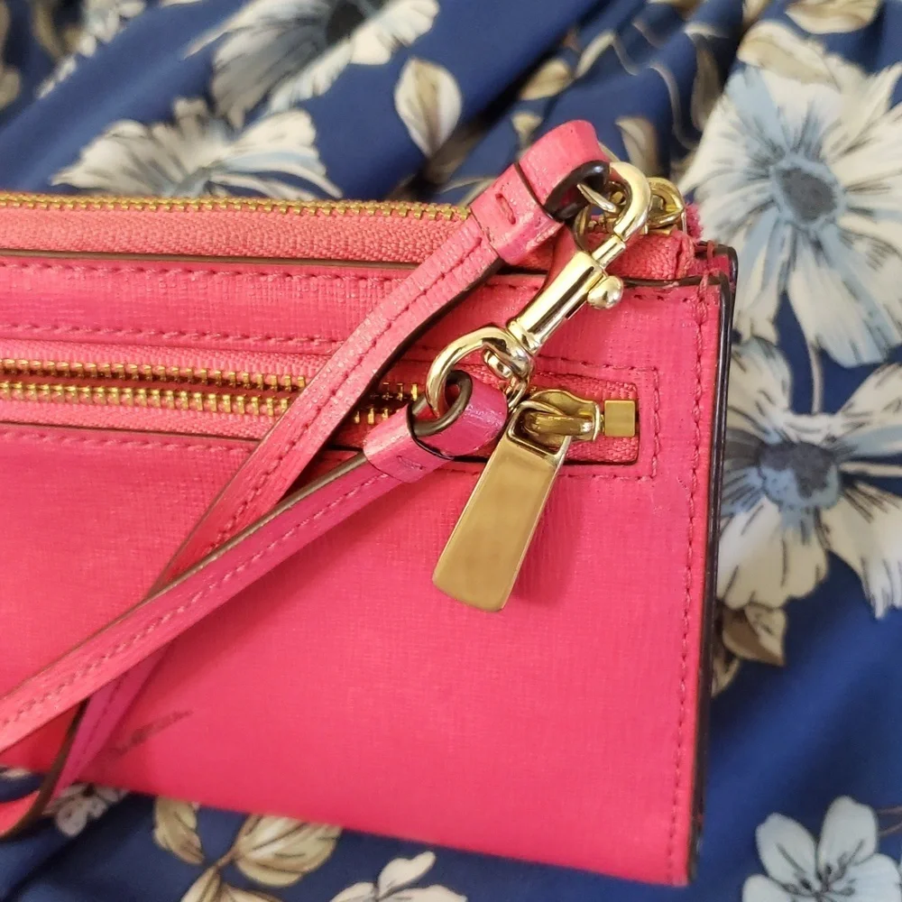 Coach Wristlet – Pretty in pink - Picture 6 of 8